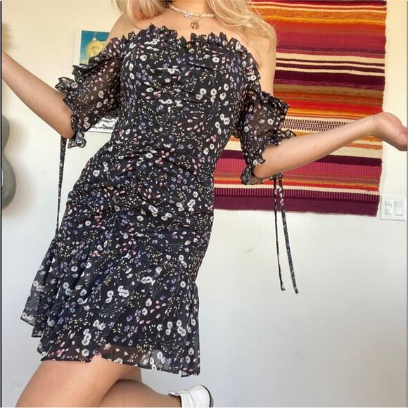 La Maison Talulah Dresses & Skirts - Anthropologie La Maison Talulah Black Floral Mini Dress Sz Small Ruched Ruffles